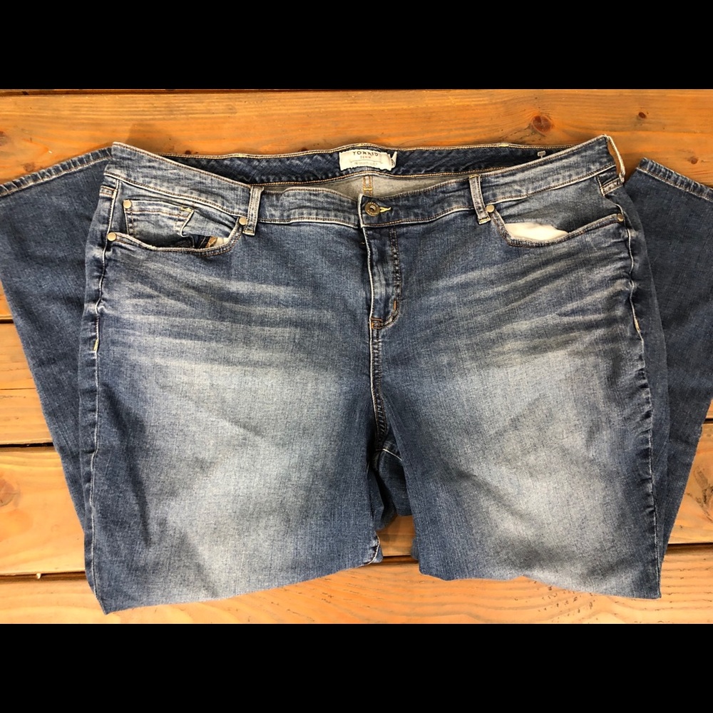 TORRID DENIM MID-RISE STRETCH ANKLE BLUE JEANS